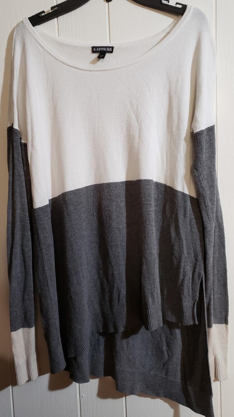Express size M long white/grey sweater